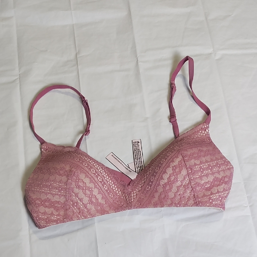 Victoria's Secret Pink Lace Non- Wired Bra